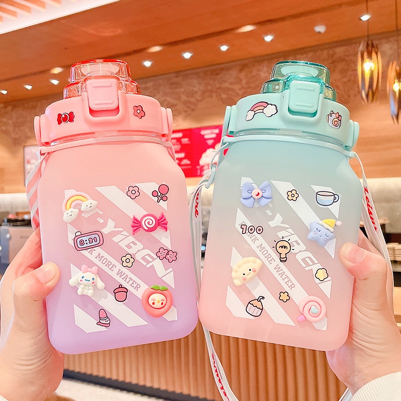 Bình nước 1.3L kèm ống hút tặng Sticker dành cho người lười uống nước