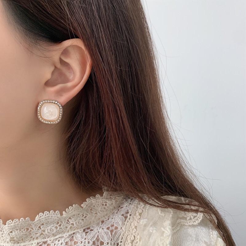 Bông tai khuyên tai đá vuông chân bạc S925