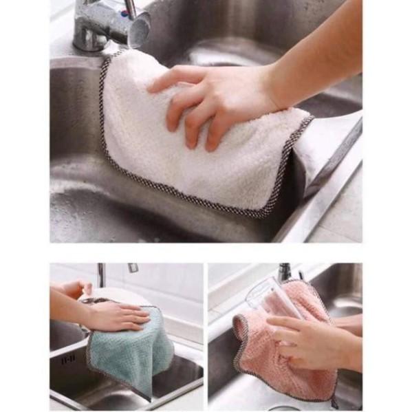 Khăn tay lau bếp đa năng có móc treo