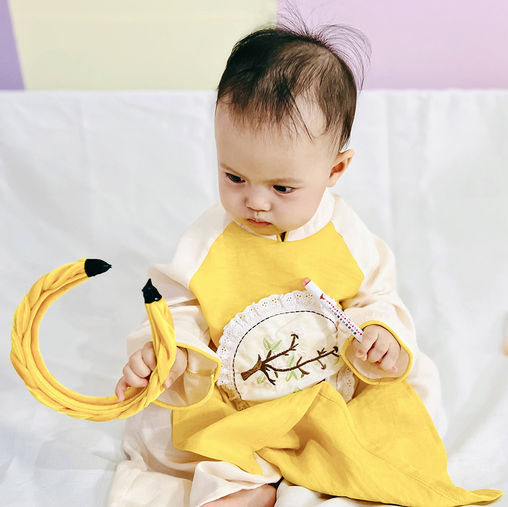 Áo dài Vàng bé trai bé gái thêu Tết chất đũi phối lụa vân mây mềm mát thấm hút tốt MamLa
