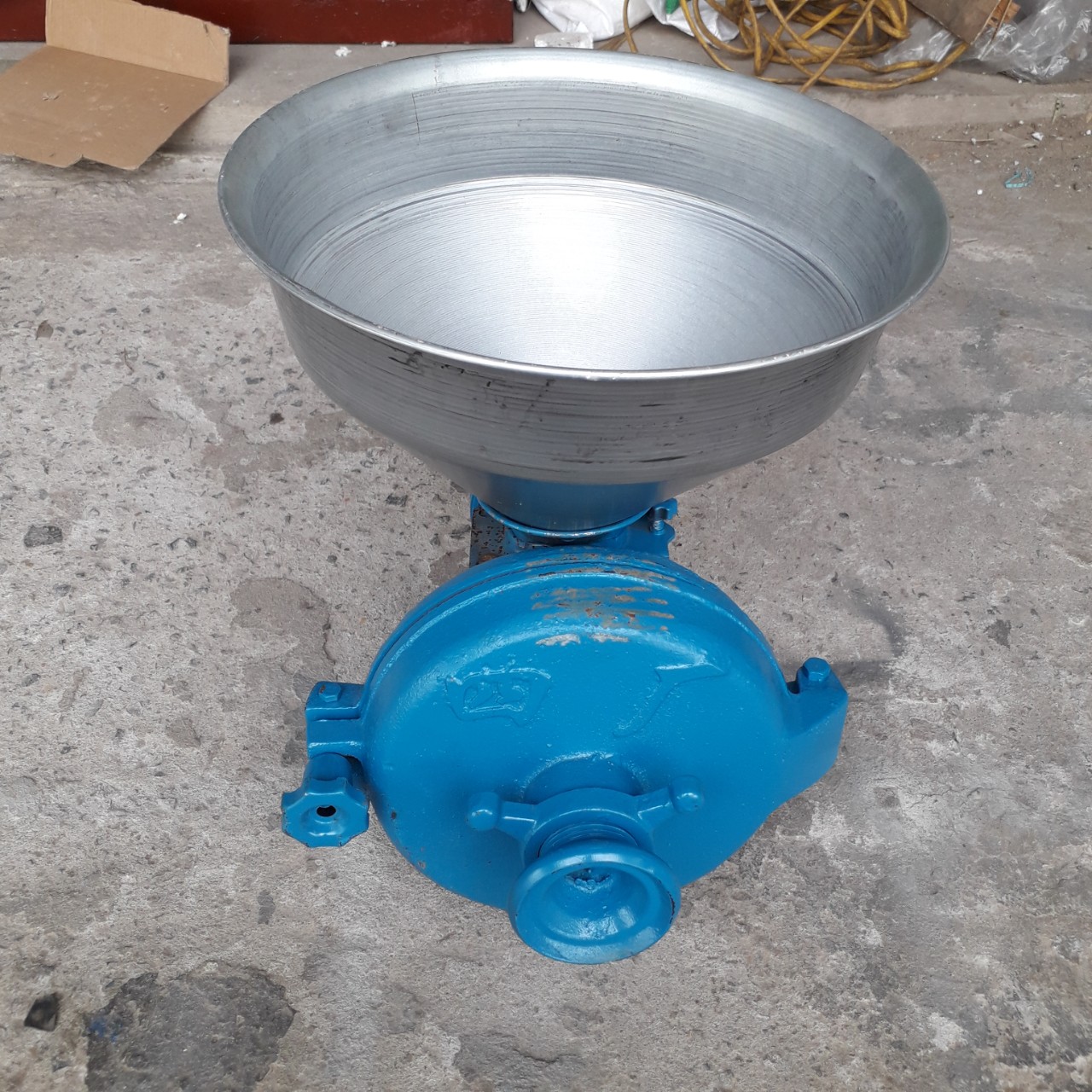 Đầu máy nghiền bột khô, vỡ ngô chạy dây curoa S170