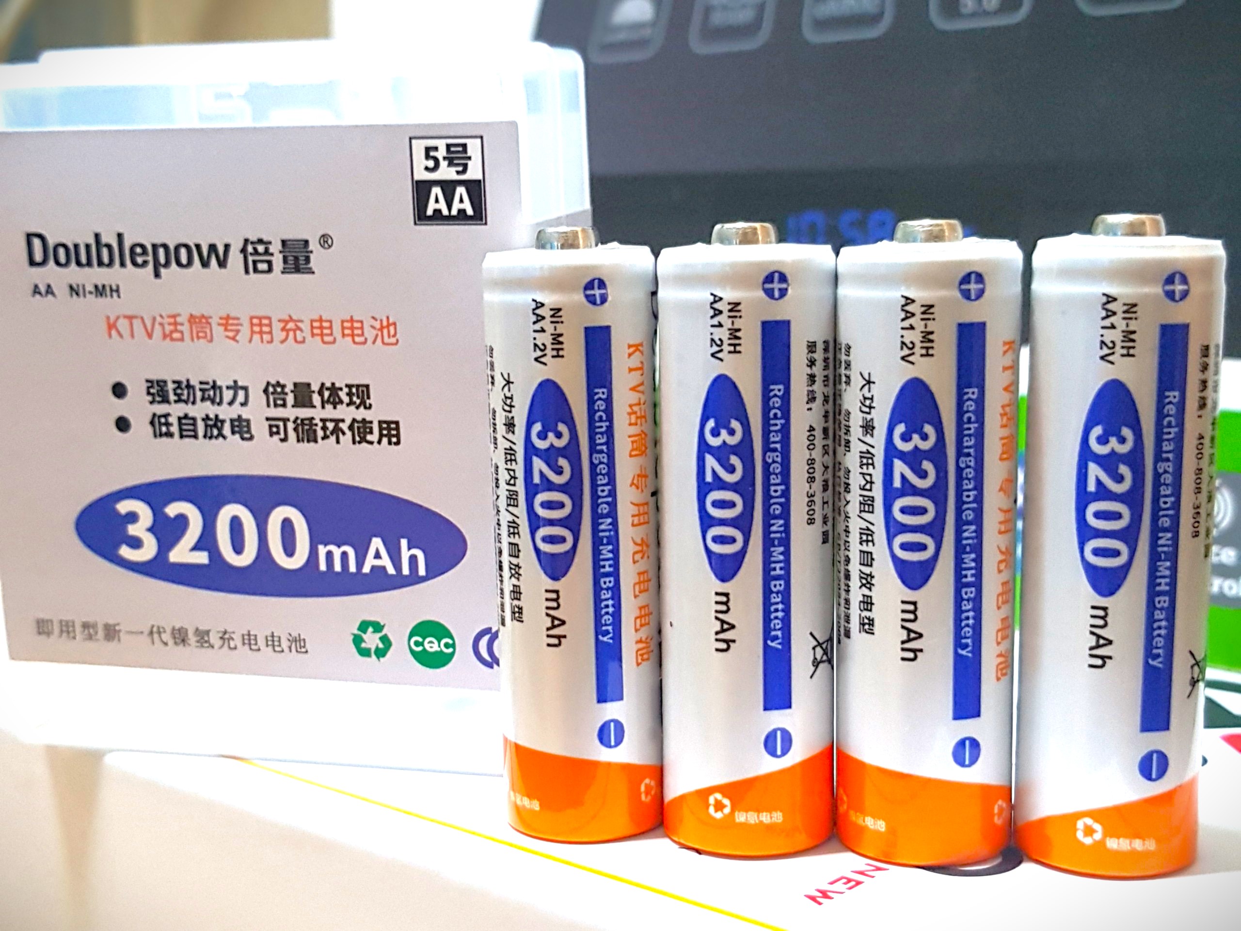 Hộp 4 Pin Tiểu Sạc lại AA 3400mAh Fujimax Dung Lượng Cao Chuyên Dụng Cho Micro không dây - SẢN PHẨM CHÍNH HÃNG