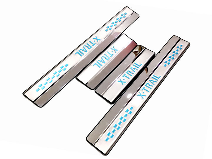 Bộ Ốp bậc cửa, Nẹp bước chân INOX dành cho xe Nissan X-Trail - Bên ngoài