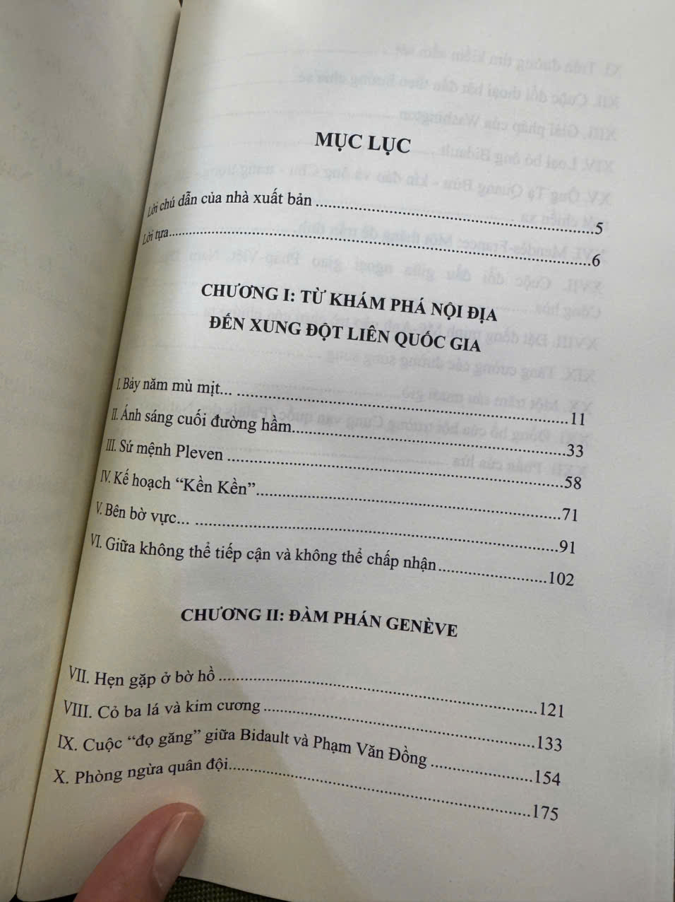 KẾT THÚC MỘT CUỘC CHIẾN Ở ĐÔNG DƯƠNG NĂM 1954 - Jean Lacouture – Philippe Devillers - Phạm Bích Lệ dịch - Sách Miền Trung - NXB Thuận Hóa