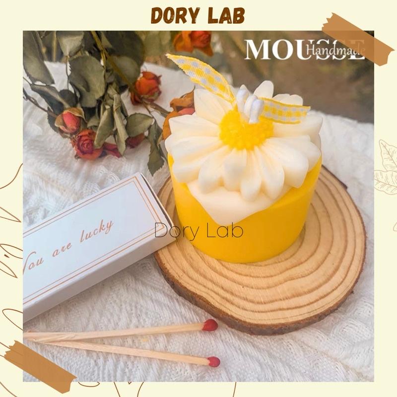 Nến Thơm Bánh Kem Hoa Cúc Vintage Handmade, Quà Tặng Độc Đáo - Dory Lab