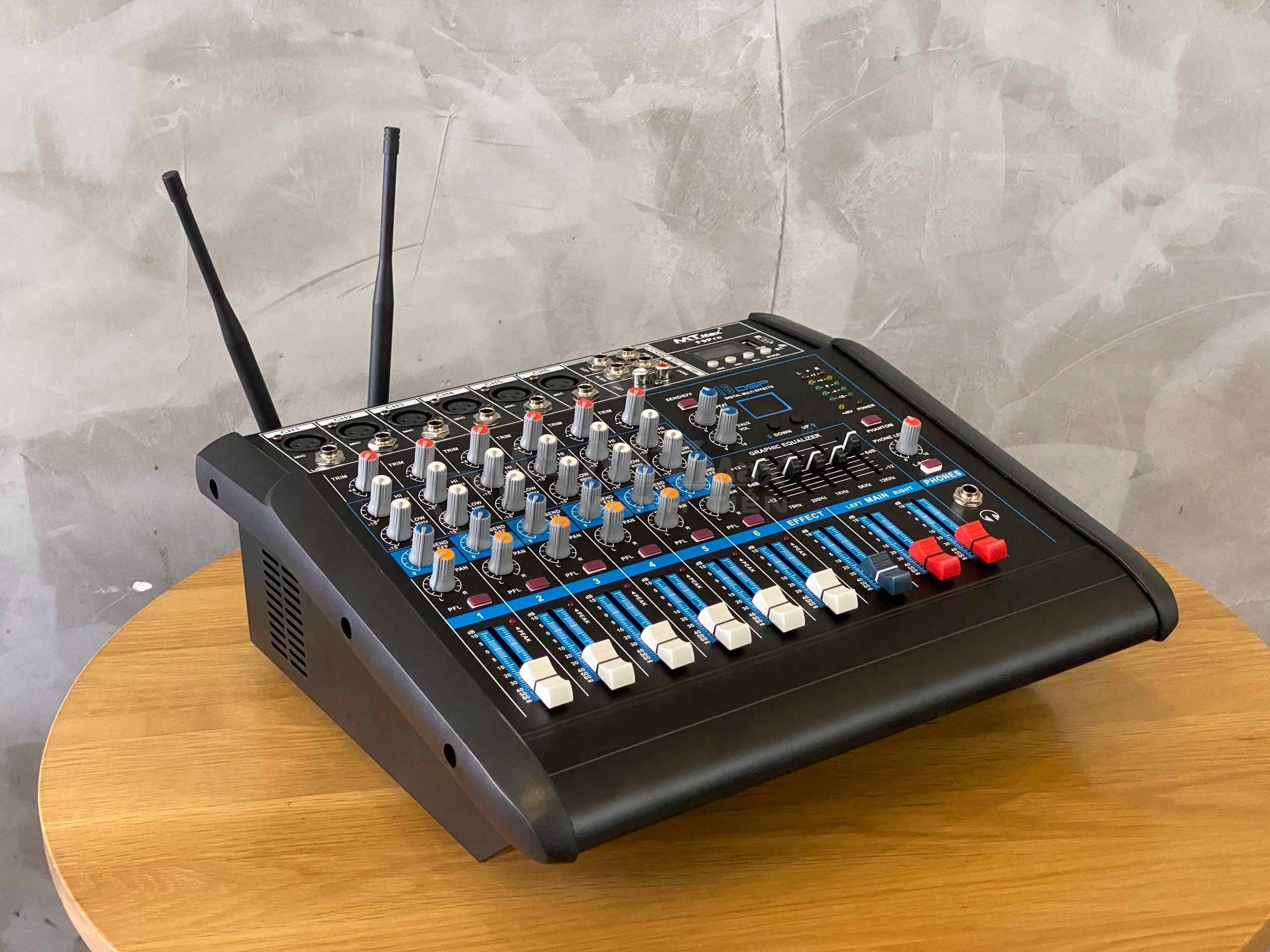 Mixer MTMax F9 Pro liền công xuất chuyên nghiệp tích hợp nhiều chức năng EQ reverb delay echo 16 chế độ kèm 2 micro không dây