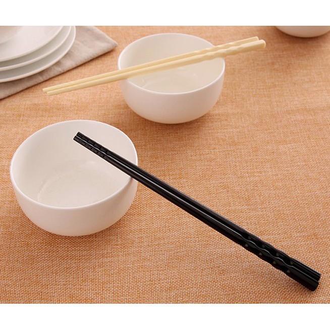 Đũa Nhựa Đen Xoắn 2 Đầu Chống Trượt Sang Trọng Chất Lượng Cao