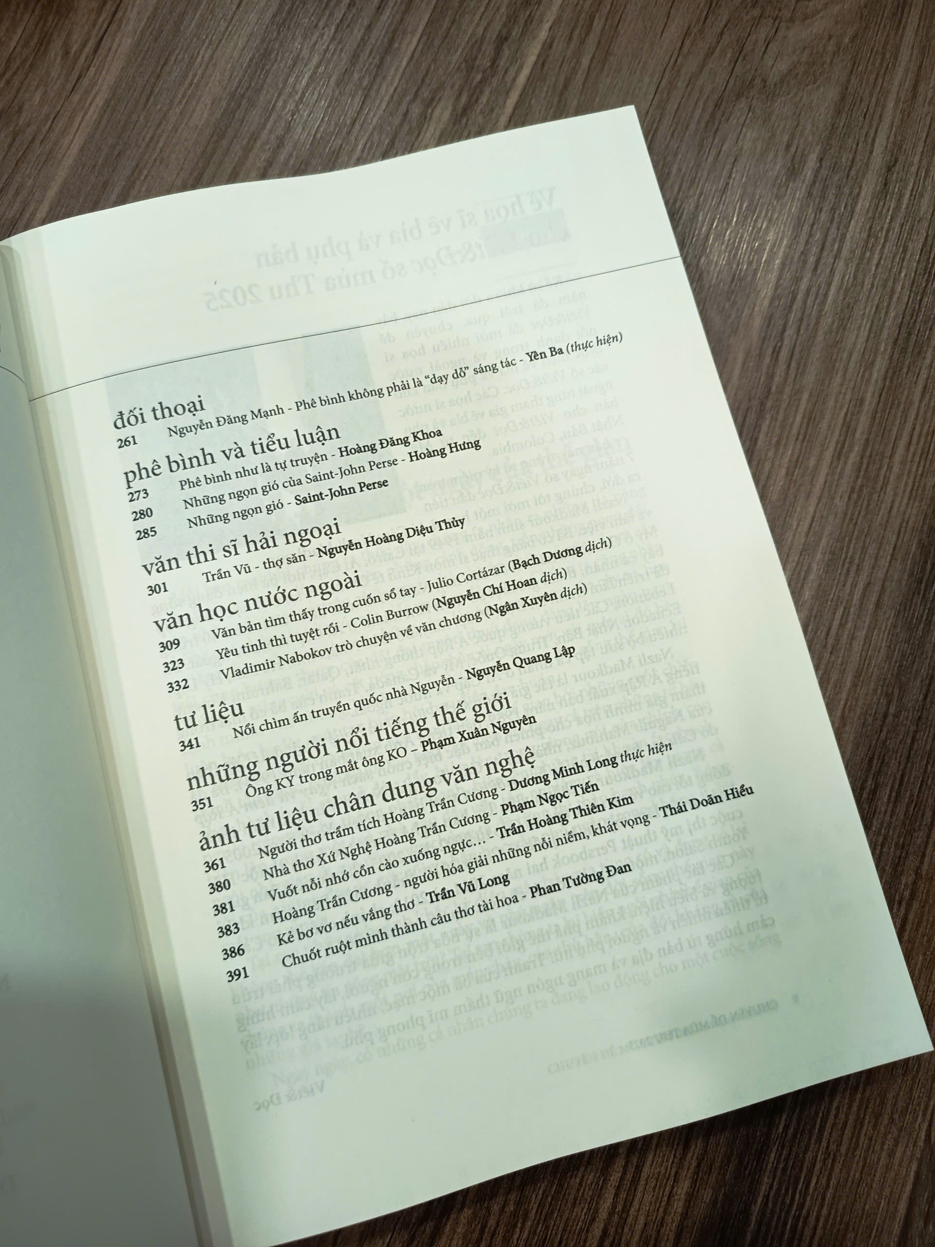 VIẾT VÀ ĐỌC CHUYÊN ĐỀ MÙA THU 2025 – Nhiều tác giả – NXB Hội Nhà Văn