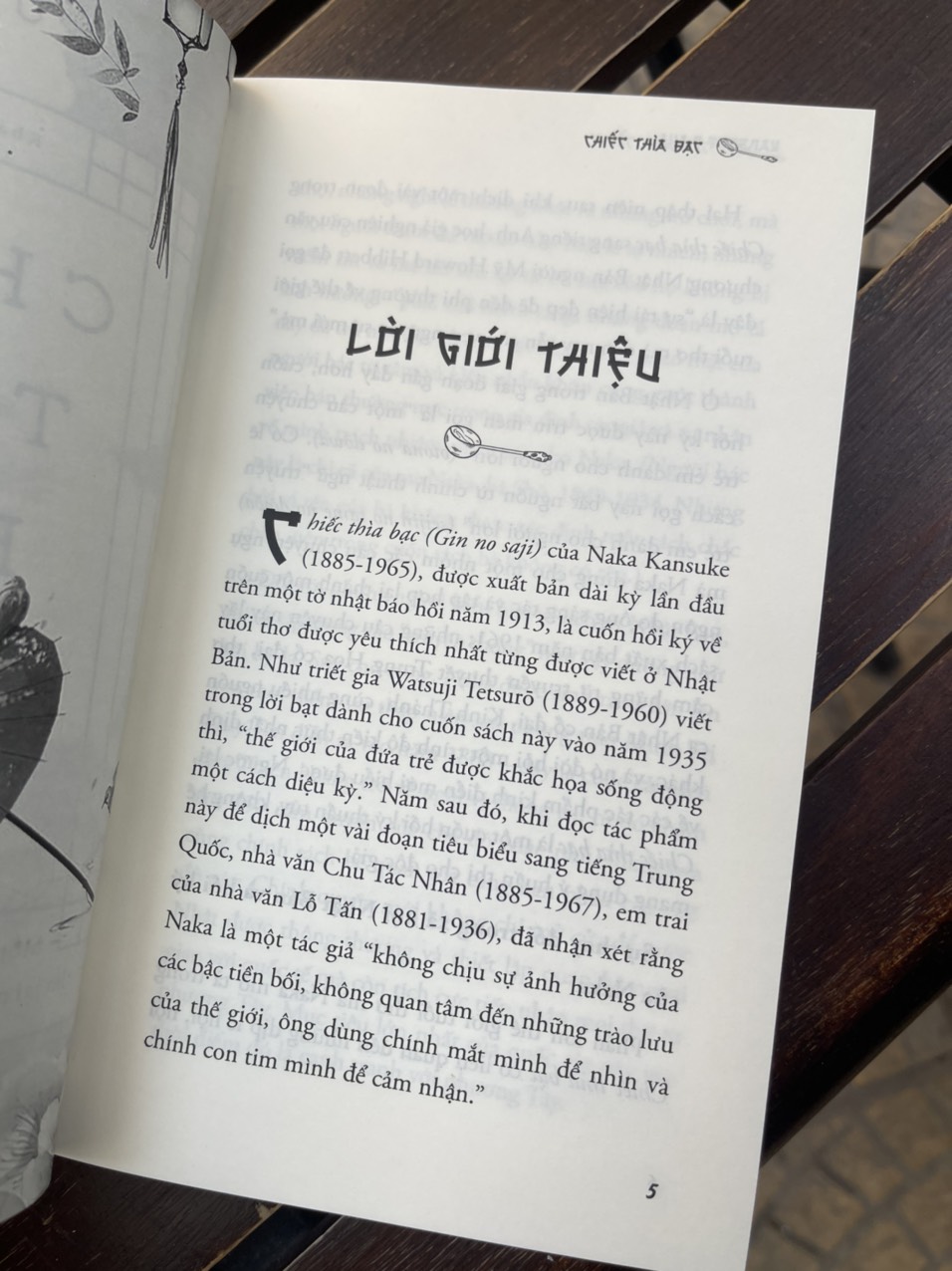 (Một trong những tác phẩm KINH ĐIỂN VĨ ĐẠI của văn học Nhật hiện đại với hơn 1 triệu bản đã được bán ra ) CHIẾC THÌA BẠC - Kansuke Naka - Khánh Trang dịch – 1980 Books – NXB Thanh Niên