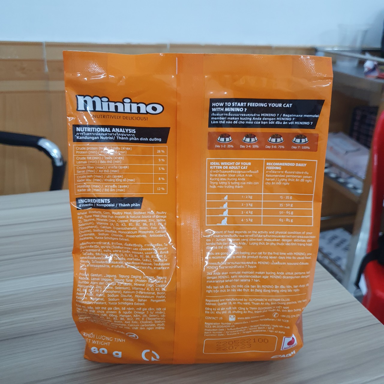 Thức ăn cho mèo con &amp; mèo trưởng thành Minino Tuna Flavored  vị cá ngừ gói 480g