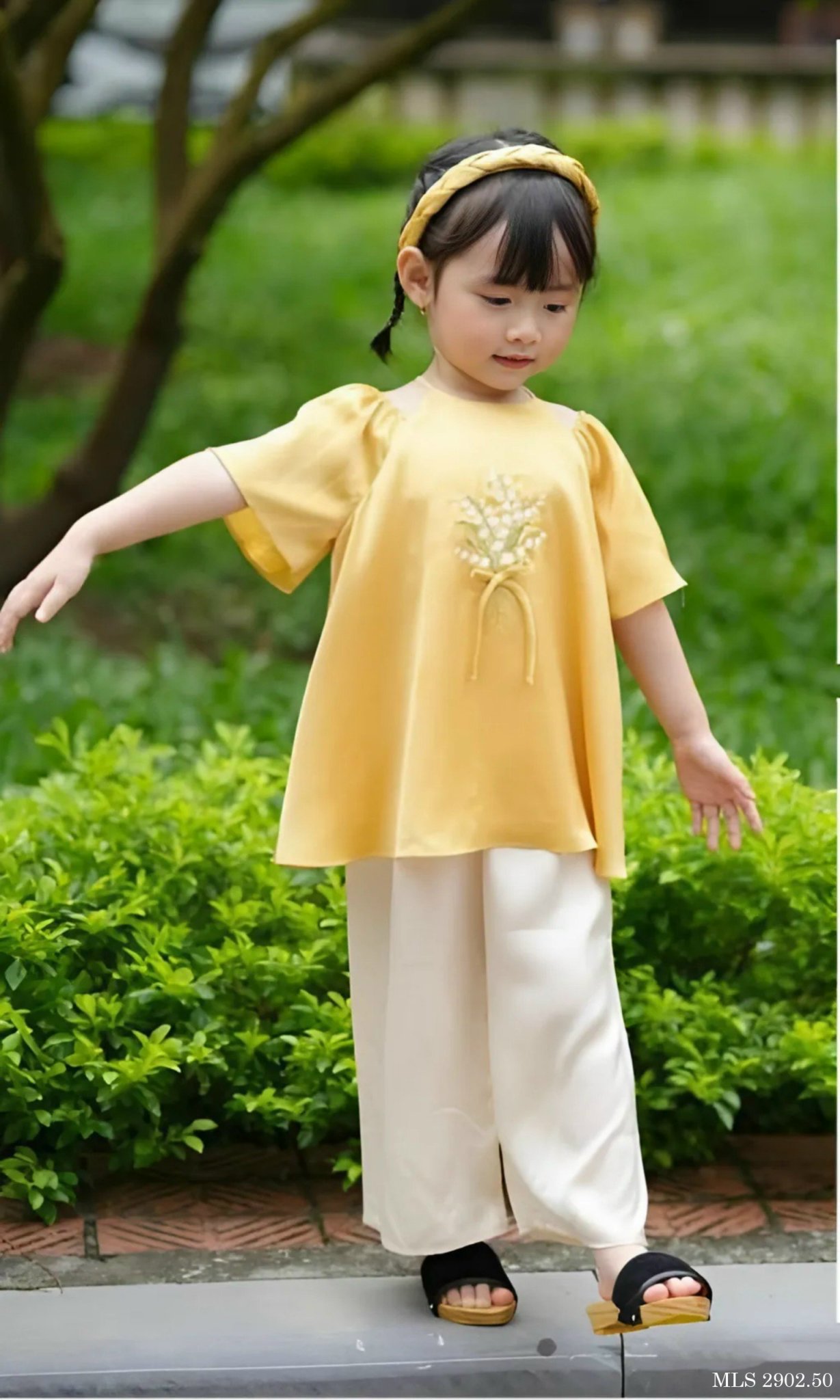 Bà ba cho bé gái áo cổ yếm thêu hoa diện lễ tết trung thu đẹp từ 12-40kg chất lụa mềm mát