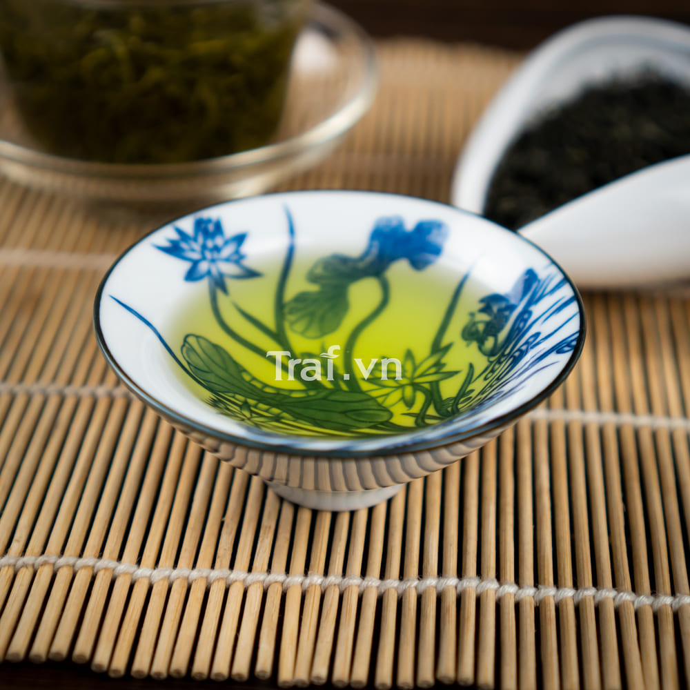 Trà Đinh nõn cao cấp Vạn Hỷ Trà , dạng hộp thiếc 100gram