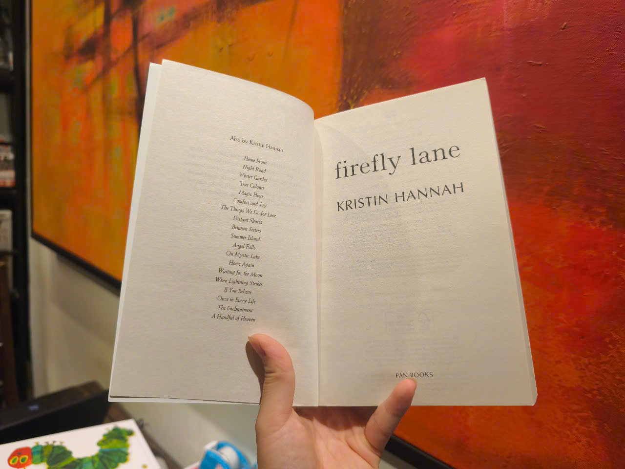 Sách - Firefly Lane: A Novel from the multimillion copy bestselling author Kristin Hannah/English Fiction