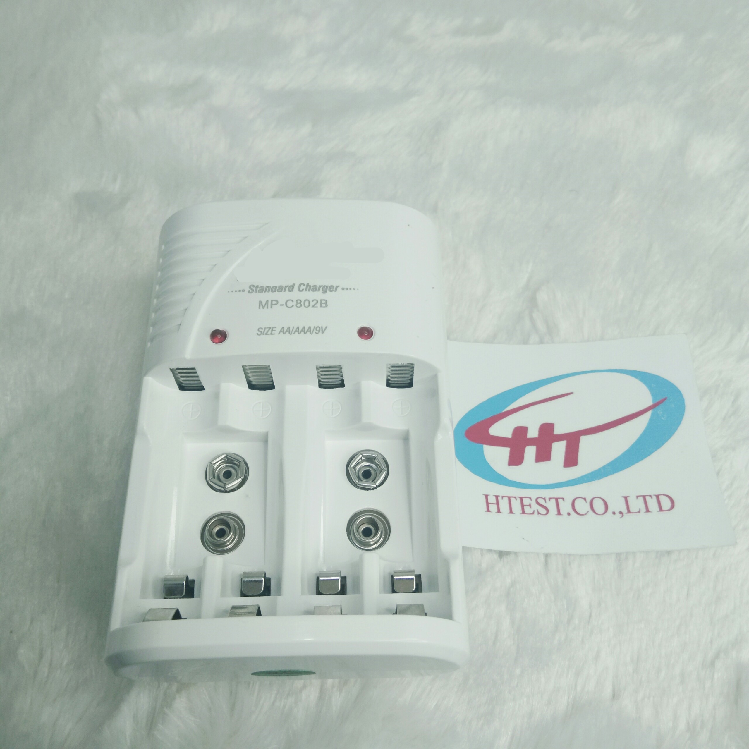 Bộ Sạc Pin đa năng C802B, size AA/AAA/9V