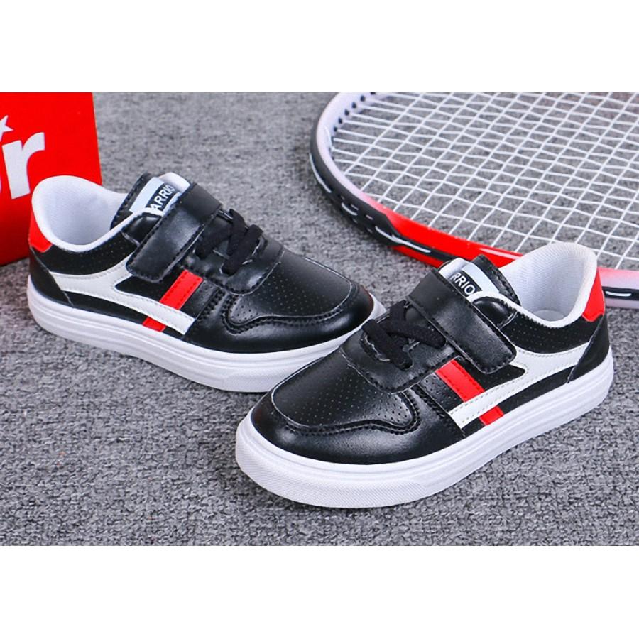 Giày sneaker bé trai từ 4 - 13 tuổi