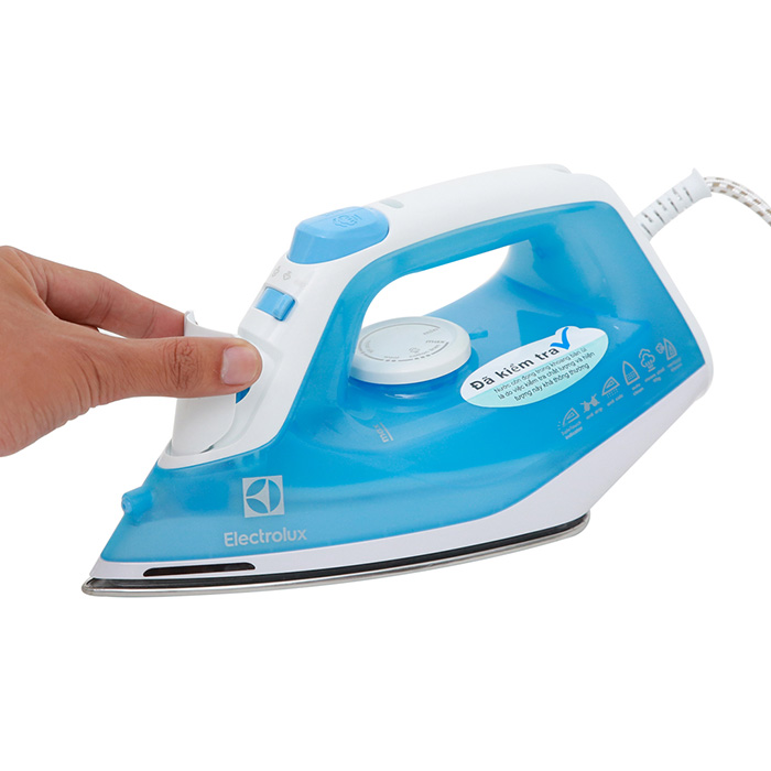 Bàn ủi Electrolux ESI4017 - Hàng chính hãng
