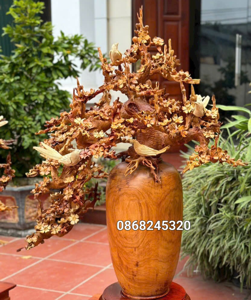 1 Bình hoa mai lan phong thủy trang trí phòng khách bằng gỗ hương