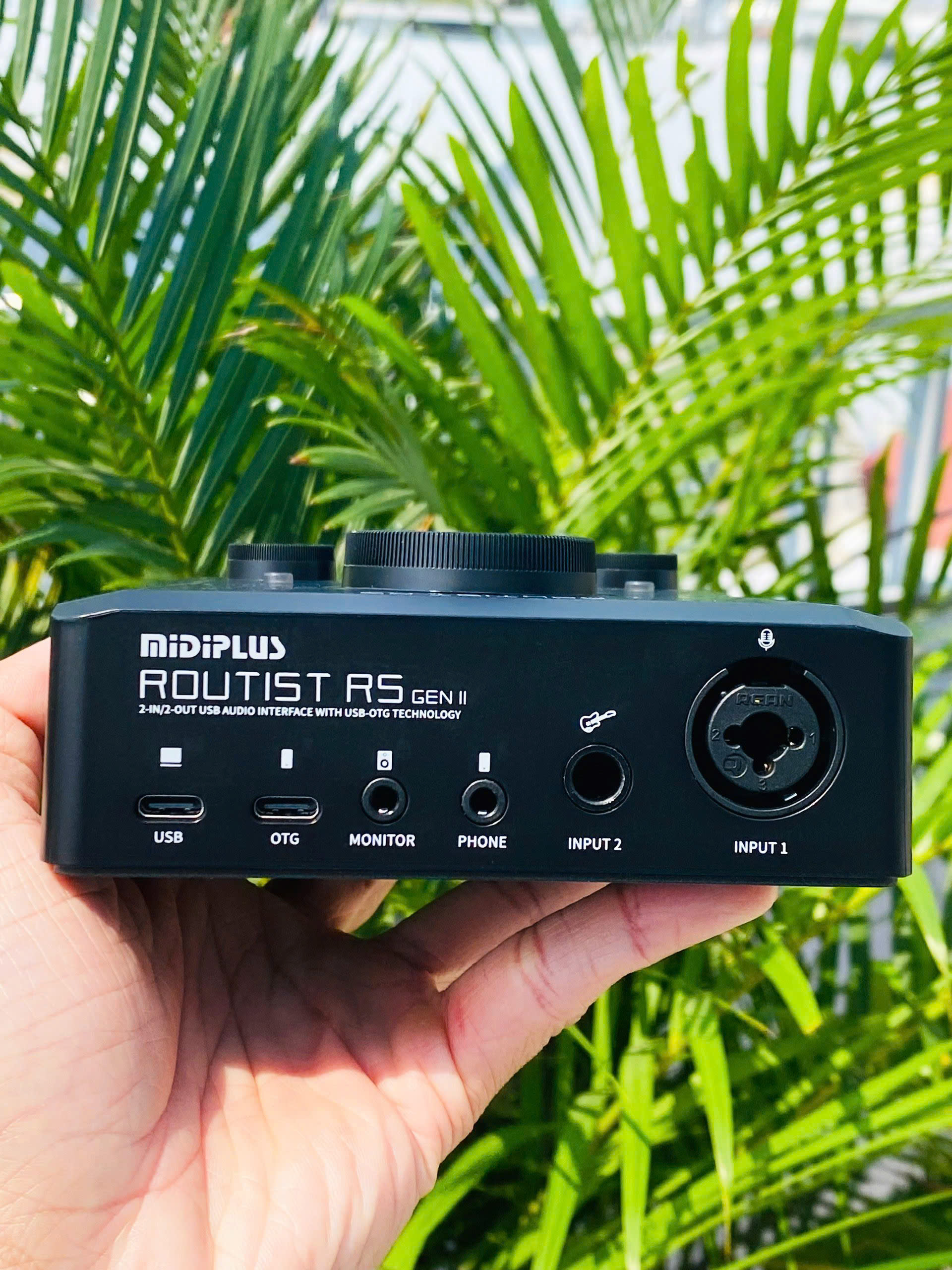 img Soundcard Chuyên Thu Âm Dùng Phần Mềm Livestream Chuyên Nghiệp Routist RS GEN II Tích Hợp Công Nghệ Xử Lý Âm Thanh, Hiệu Ứng Ánh Sáng RGB Hàng Cao Cấp Hàng Nhập Khẩu