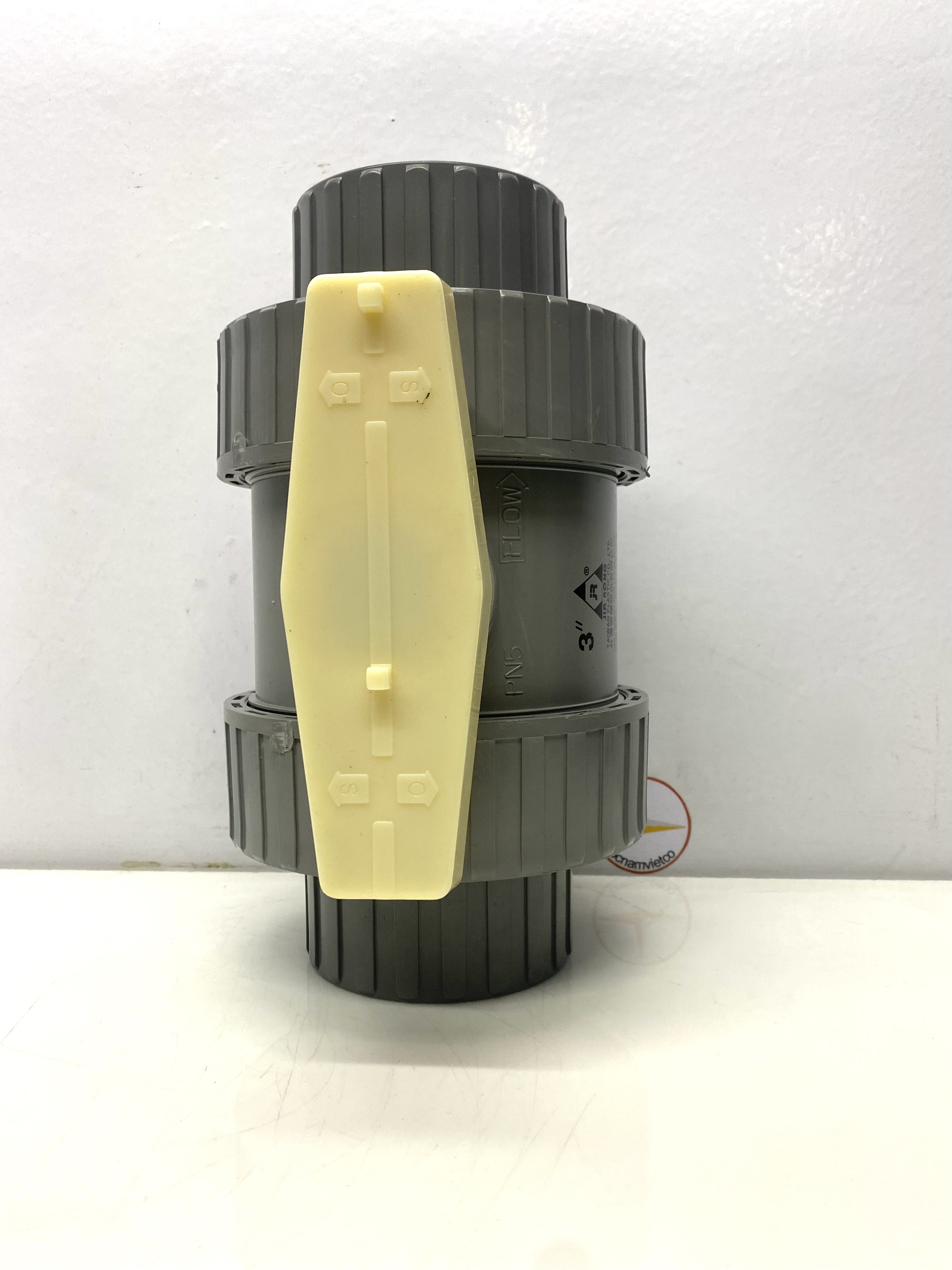 Van hai (2) đầu rắc co 90 nhựa PVC Jiarong _ UB030