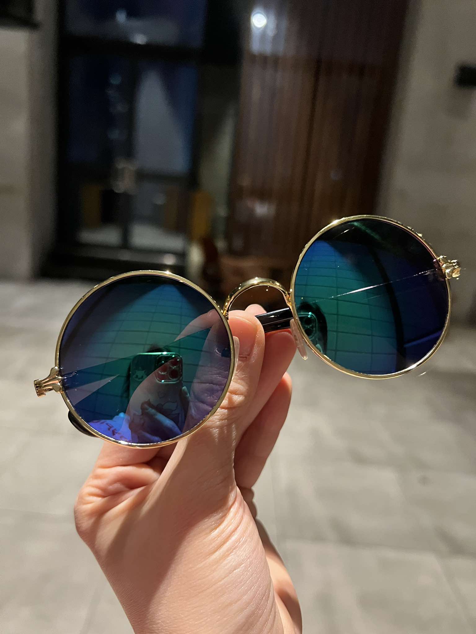 Kính thầy bói Mắt tròn xoe gọng họa tiết cổ điển