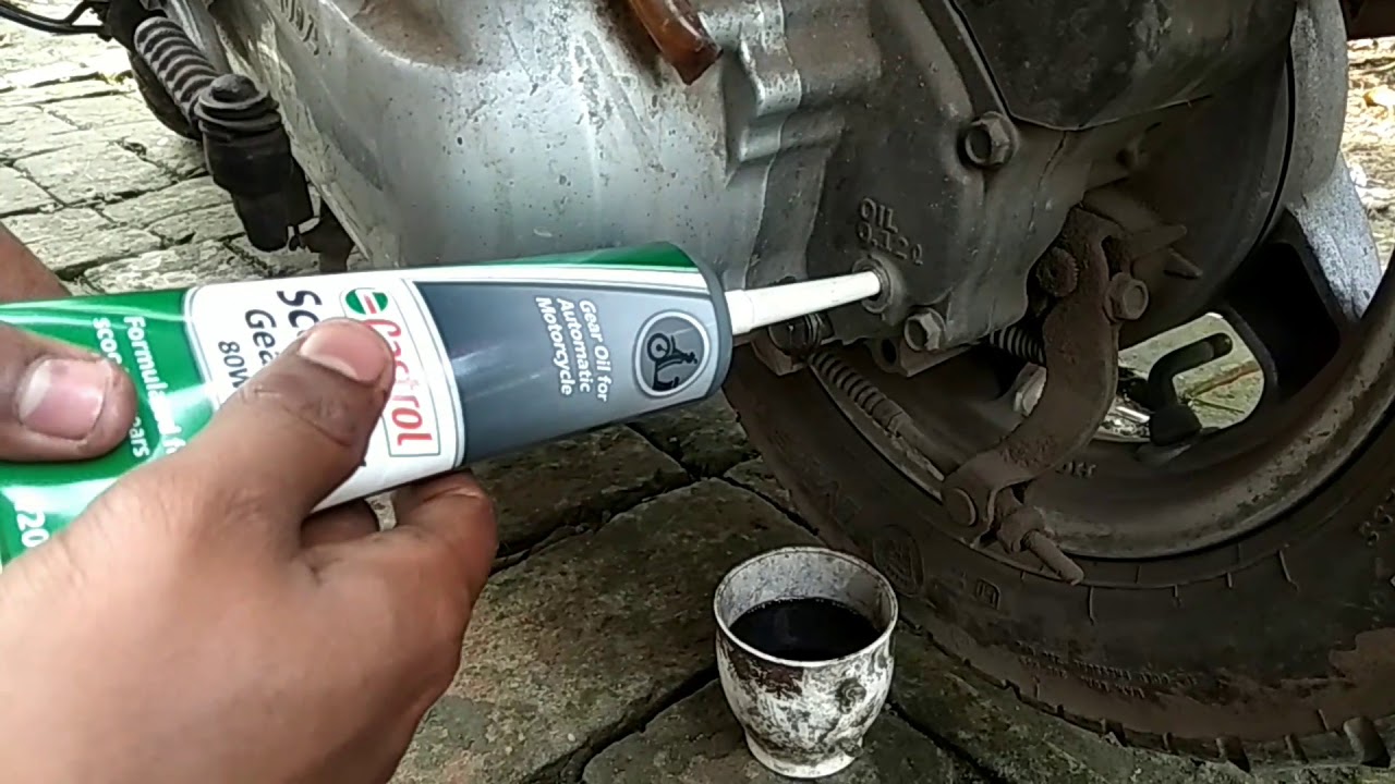 Nhớt Xe Castrol Scooter Gear Oil (120ml)