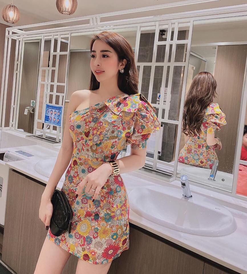 ĐẦM ÔM LỆCH VAI PHỐI NƠ TAY PHỒNG