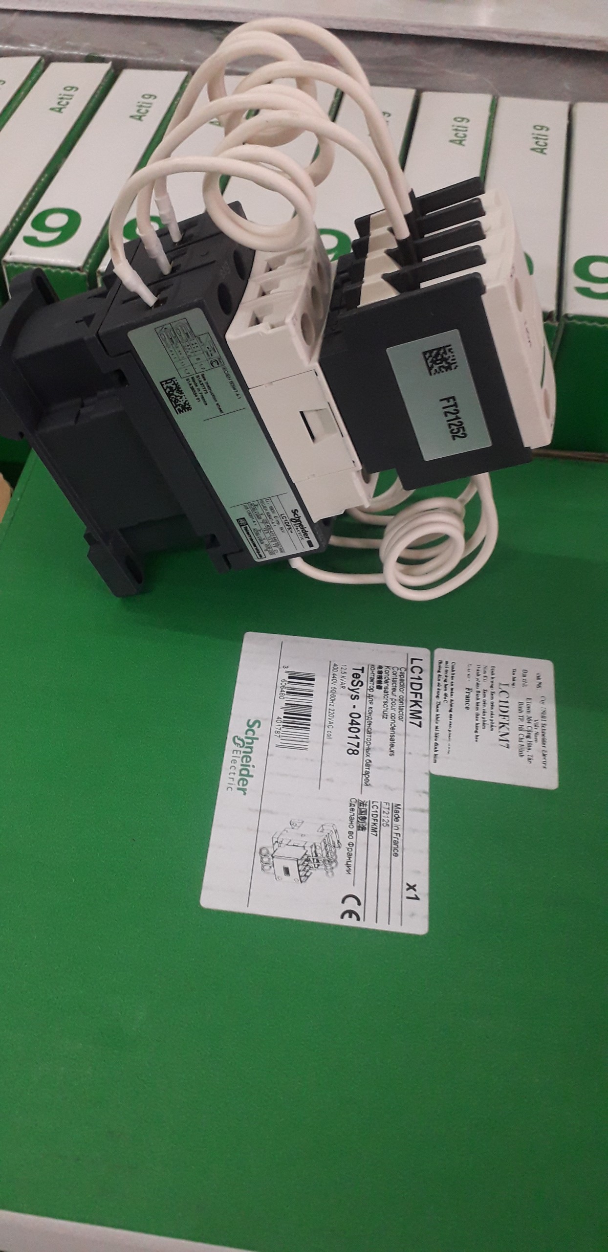 | Hàng chính hãng| Khởi động từ tụ bù LC1DFKM7 12.5kVAR 400V-415V điện áp điều khiển 220V