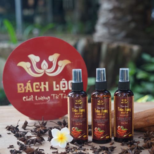 Nước thơm Trầm hương Ngũ vị Bách Lộc (Dạng chai xịt)