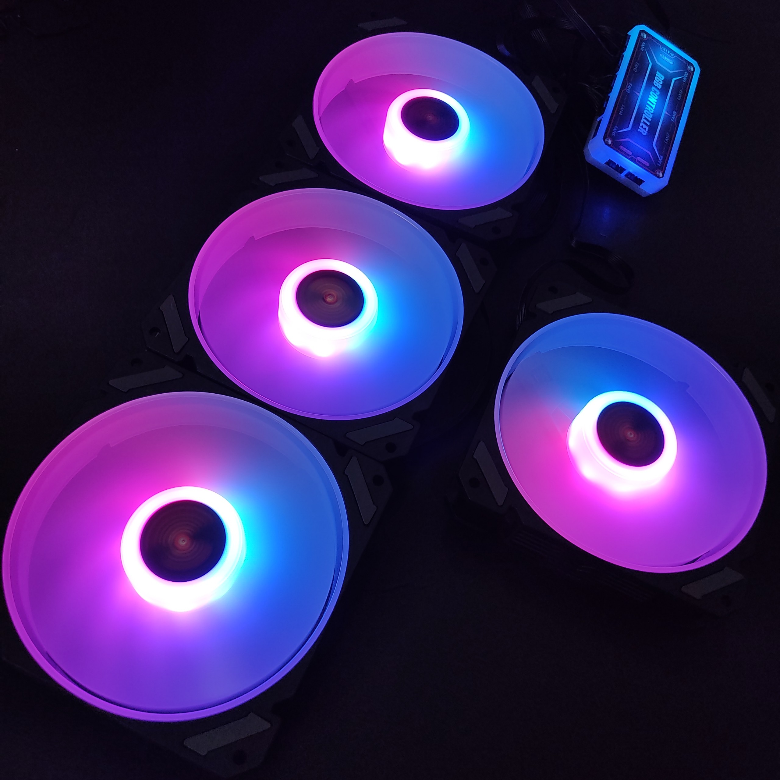 4 Quạt tản nhiệt, Fan case V3 Led RGB, quạt 12cm, kèm theo bộ Hub khiển Led ARGB chỉnh màu từ xa