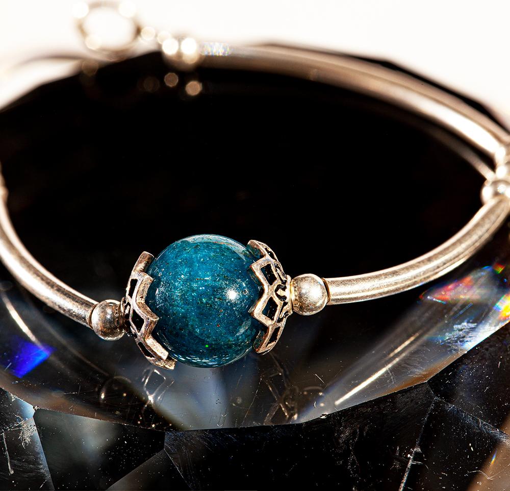 Vòng tay phong thủy đá Azulite tự nhiên mix charm hoa bạc VK005