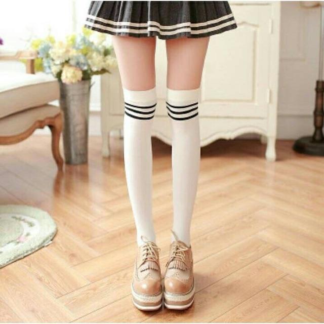 Tất lửng gối Hàn quốc