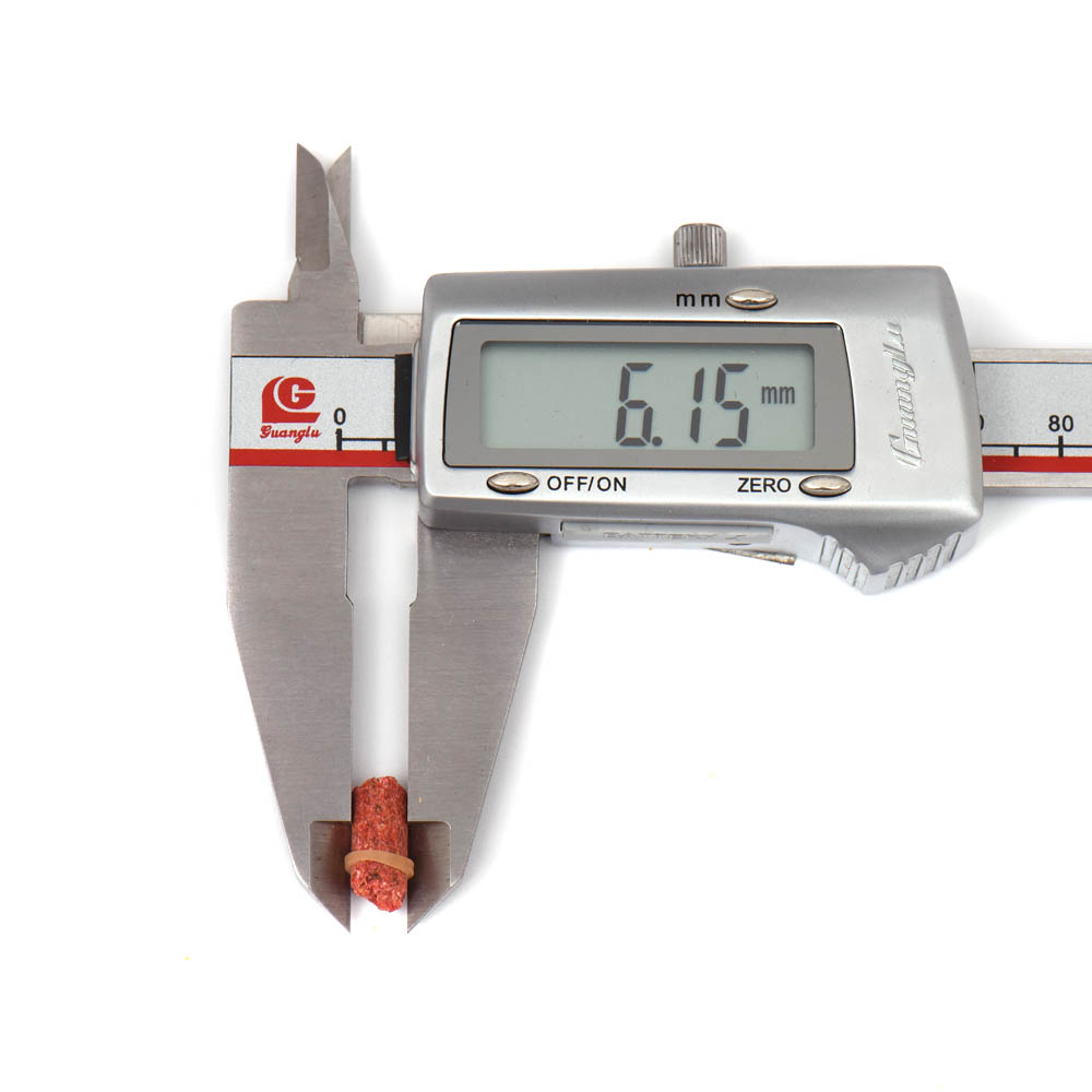 Mồi câu nhân tạo màu đỏ có mùi thu hút cá