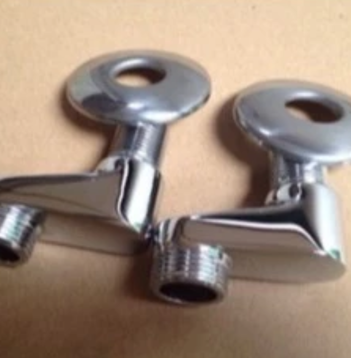 Bộ chân lắp vòi hoa sen, chậu rửa bát gắn tường