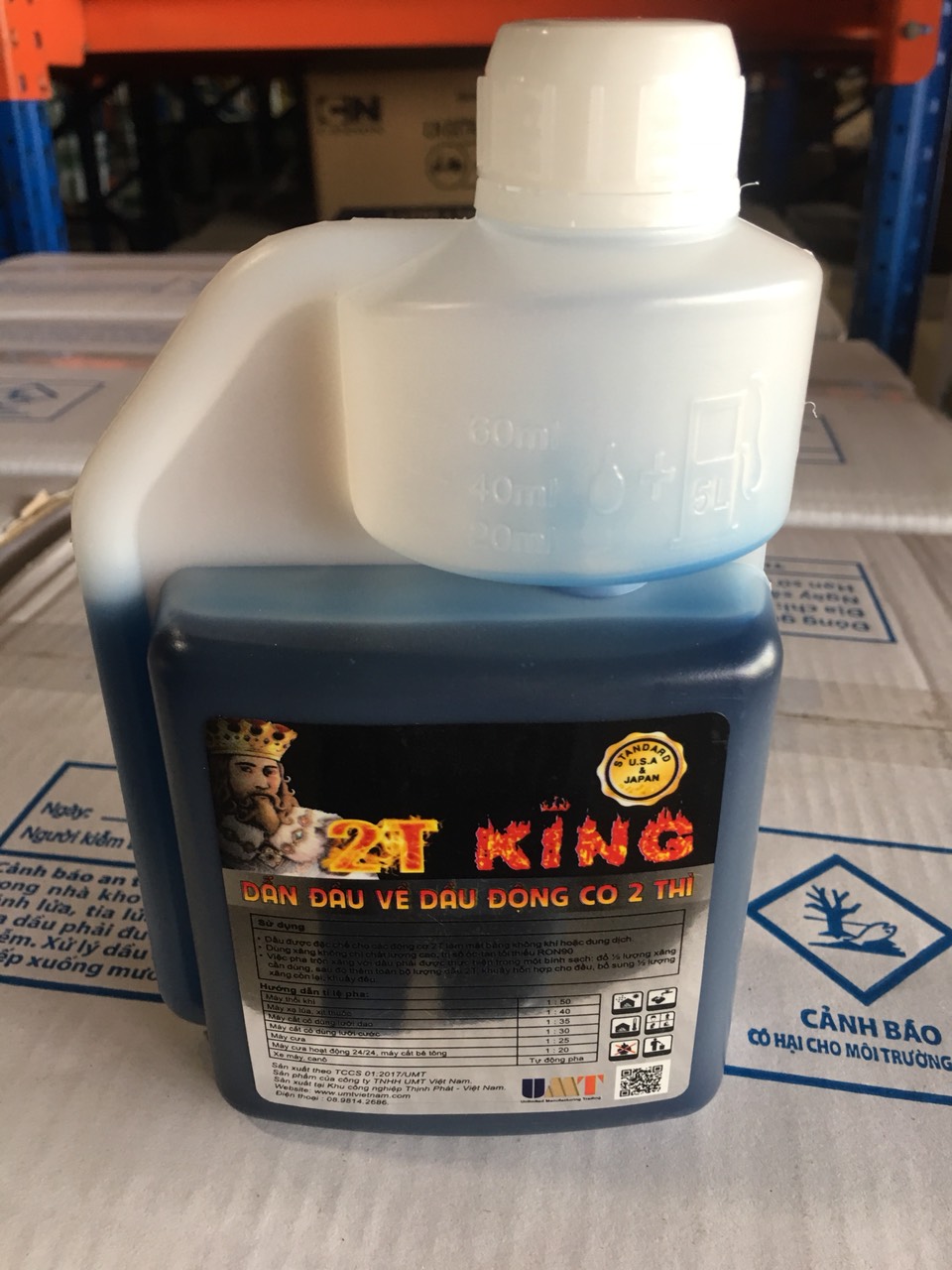 Dầu nhớt 2 thì cho máy cưa , máy cắt cỏ cao cấp KING 2T - API TC JASO FD, SAE 20 - 500ml - tăng cường công suất, bảo vệ liên tục, tiết kiệm nhiên liệu. Sản phẩm chính hãng 100% 