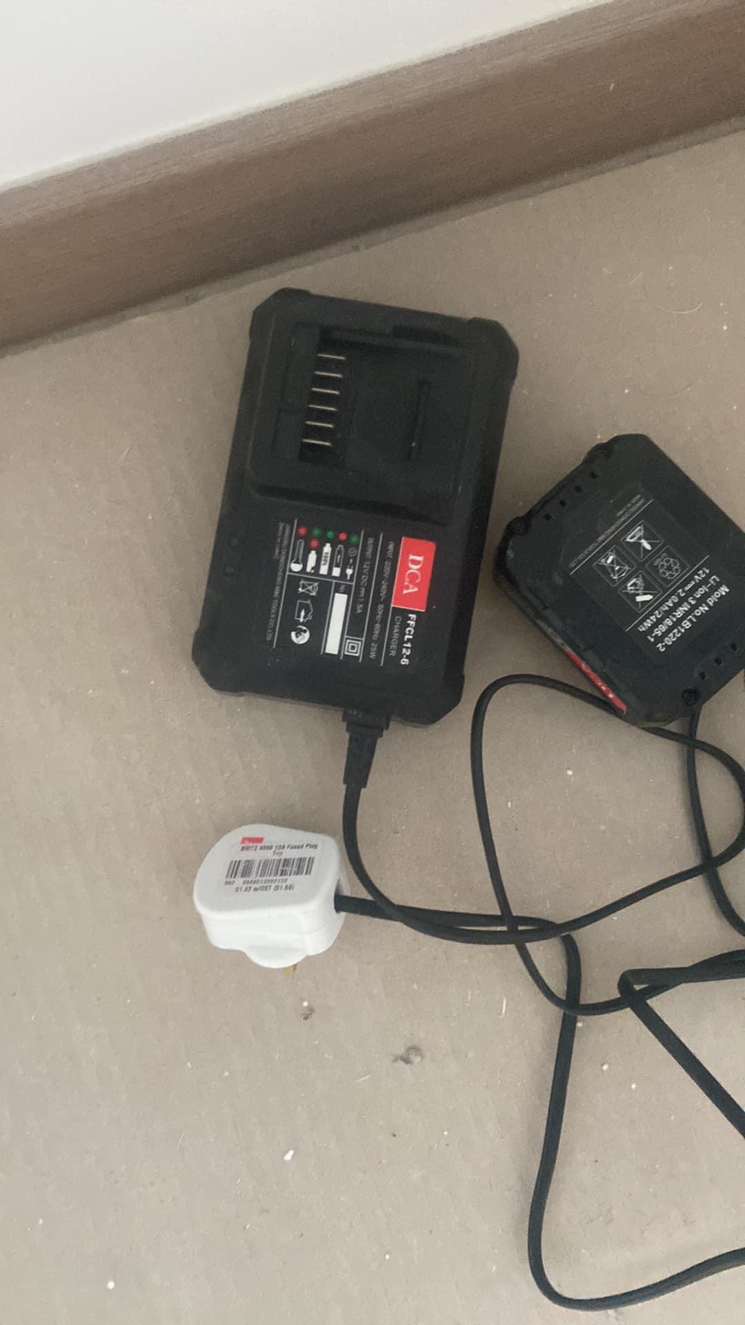 SẠC LITHIUM 12V  DCA FFCL12-6 - HÀNG CHÍNH HÃNG