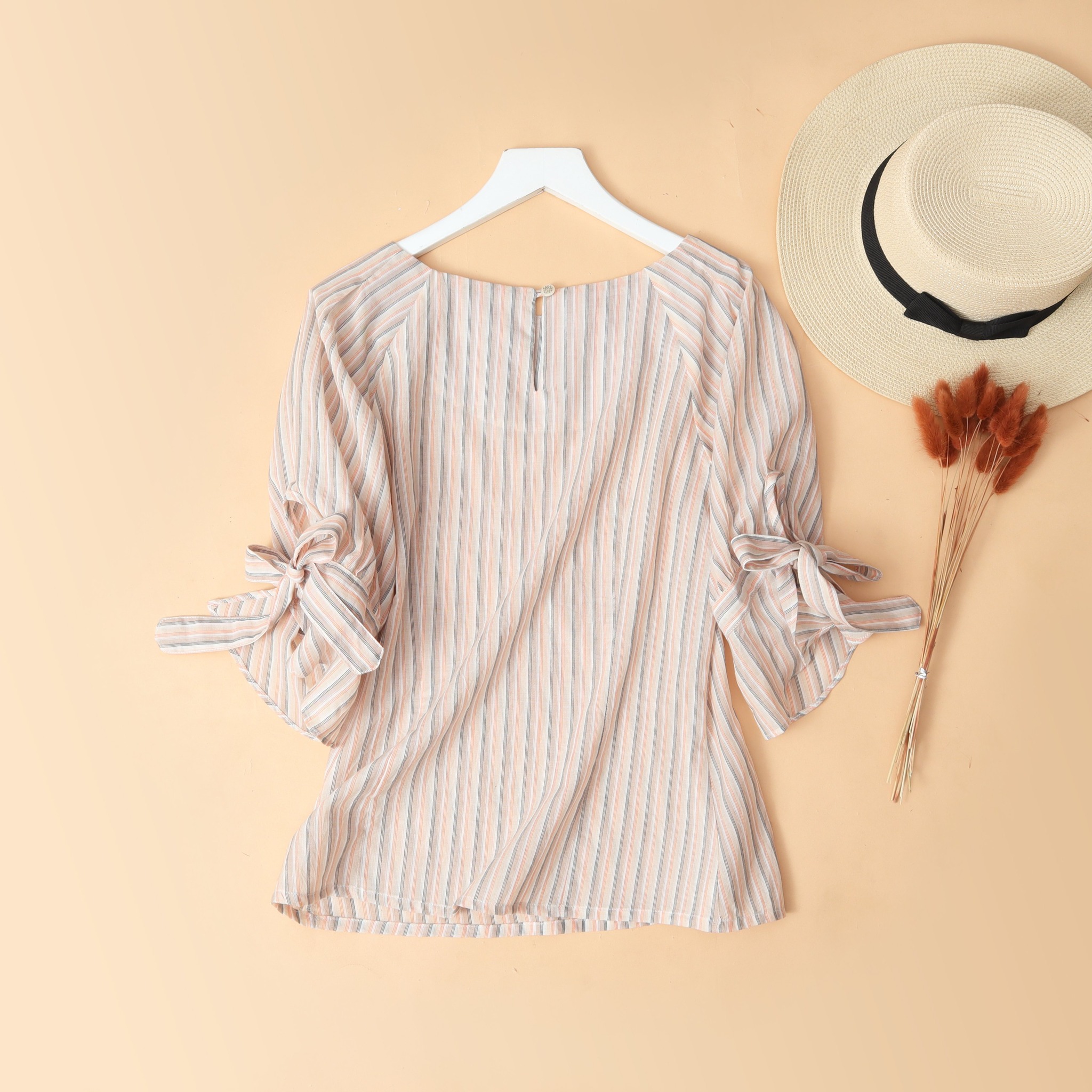 Áo KACHISA cổ tròn cotton sọc phối nơ tay