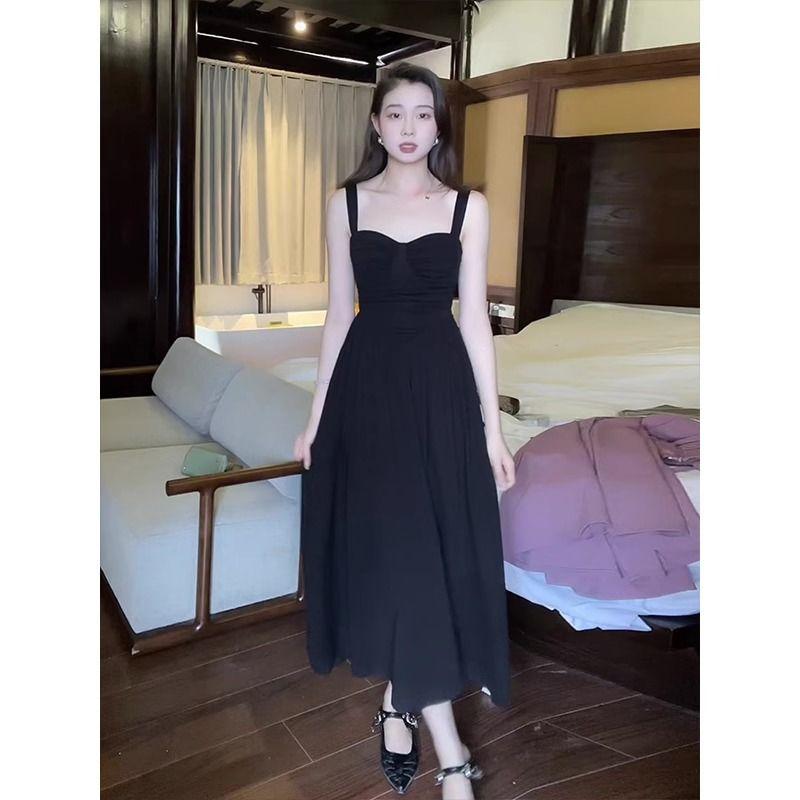 SHUANGYAN Pháp Hepburn gió màu đen ins vuông cổ dây đeo váy mùa hè thắt lưng cho thấy gầy váy dài hai bộ