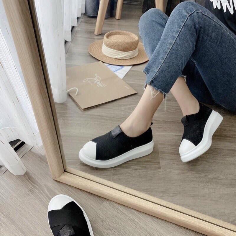 Giày slip on nữ chun chéo đen trắng