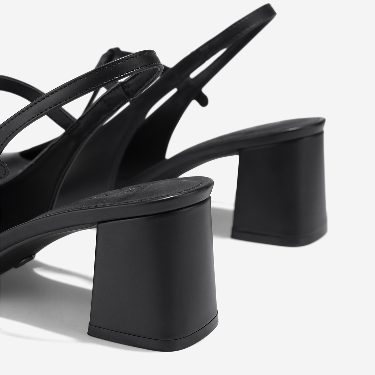Vascara Giày Slingback T-Strap Cách Điệu - BMN 0676