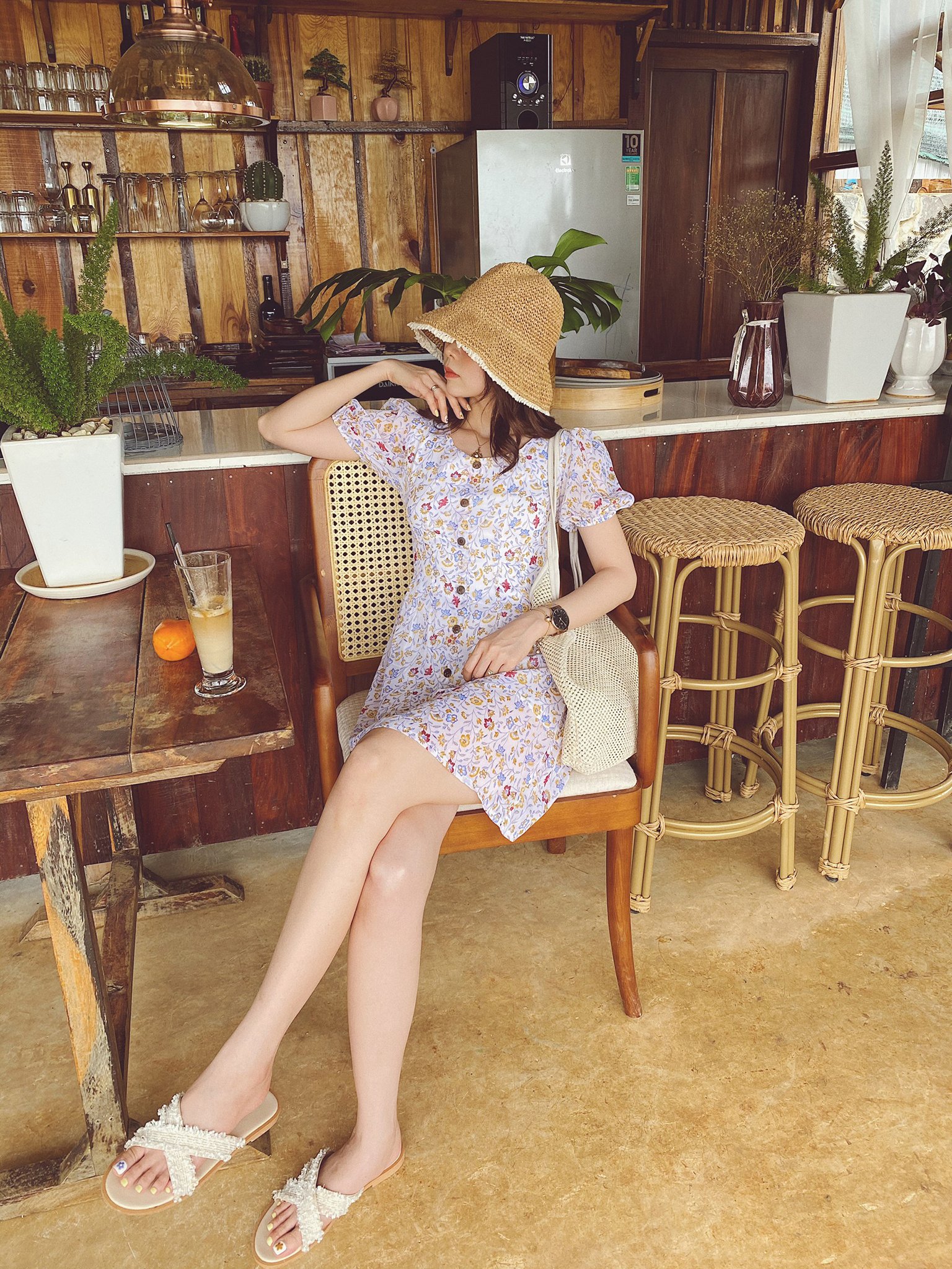 Đầm trắng hoa nút gỗ Zoe Dress Gem Clothing SP060290