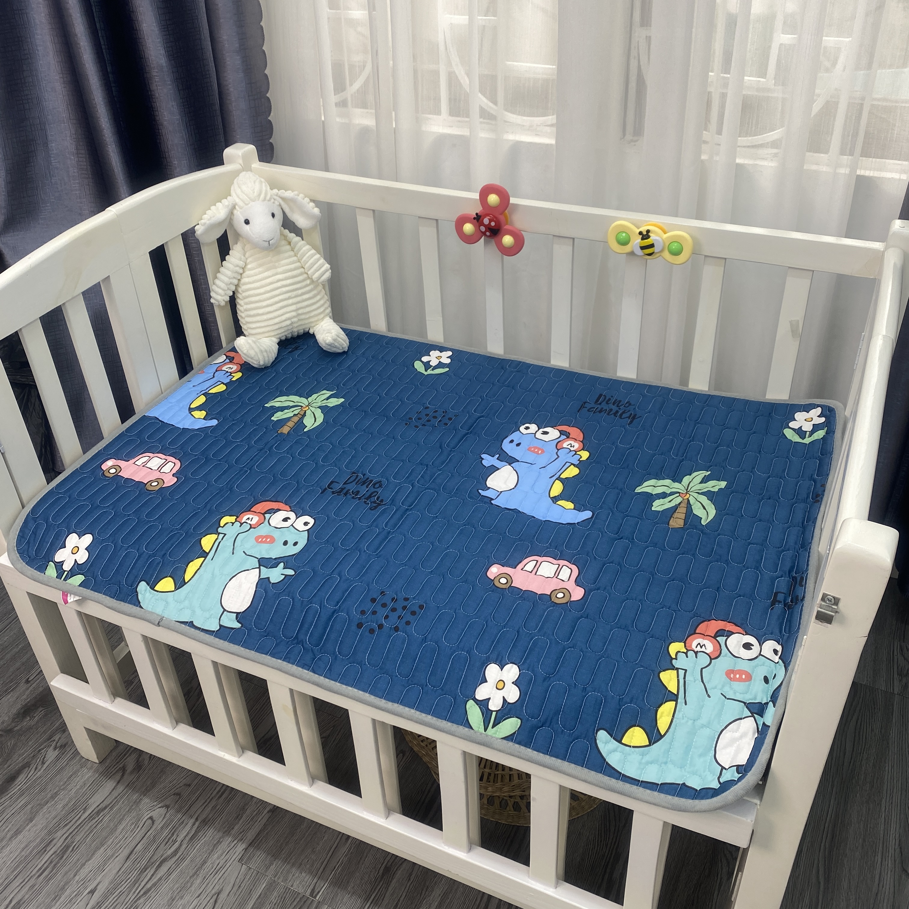 Tấm Lót Chống Thấm Cho Bé Sơ Sinh 5 Lớp Chần Bông Thấm Hút Nhanh An Toàn Tiện Lợi - 231