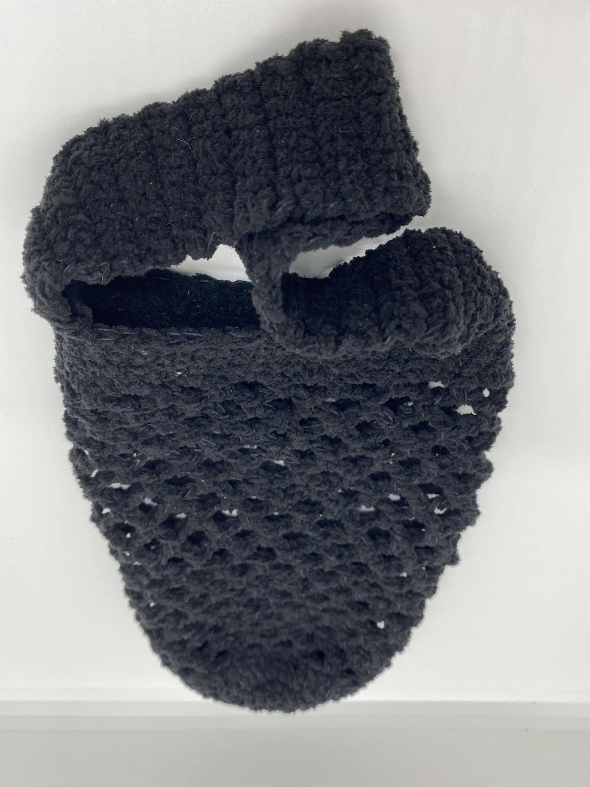 TÚI ĐỰNG LY GIỮ NHIỆT HANDMADE HOẠ TIẾT LƯỚI MÀU ĐEN