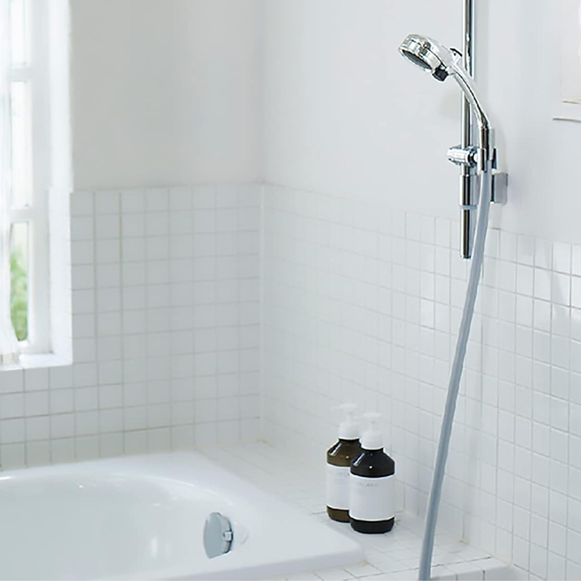 Bộ vòi sen tắm mạ WT có nút dừng Takagi (JSB122MAS)