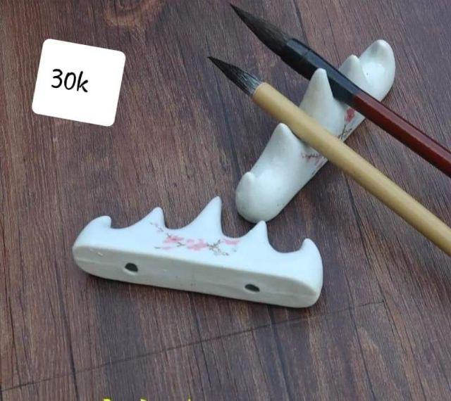 Gác bút sứ