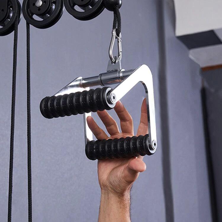 Tay Cầm Chữ V Kéo Cáp Tập Lưng Xô Tại Phòng GYM