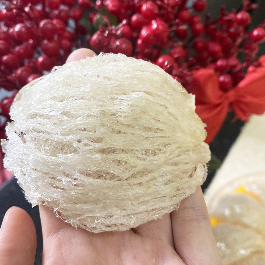 Yến Sào Nguyên Chất Khánh Hòa Đã Được Làm Sạch Hoàn Toàn Từ Tổ Yến Sào Khánh Hòa Nguyên Chất Cao Cấp , Giữ Nguyên Giá Trị Và Công Dụng Của Tổ Yến Sào.