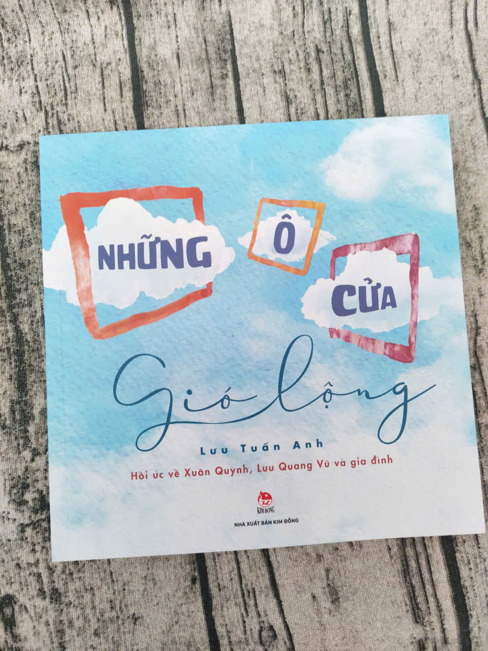 Những Ô Cửa Gió Lộng