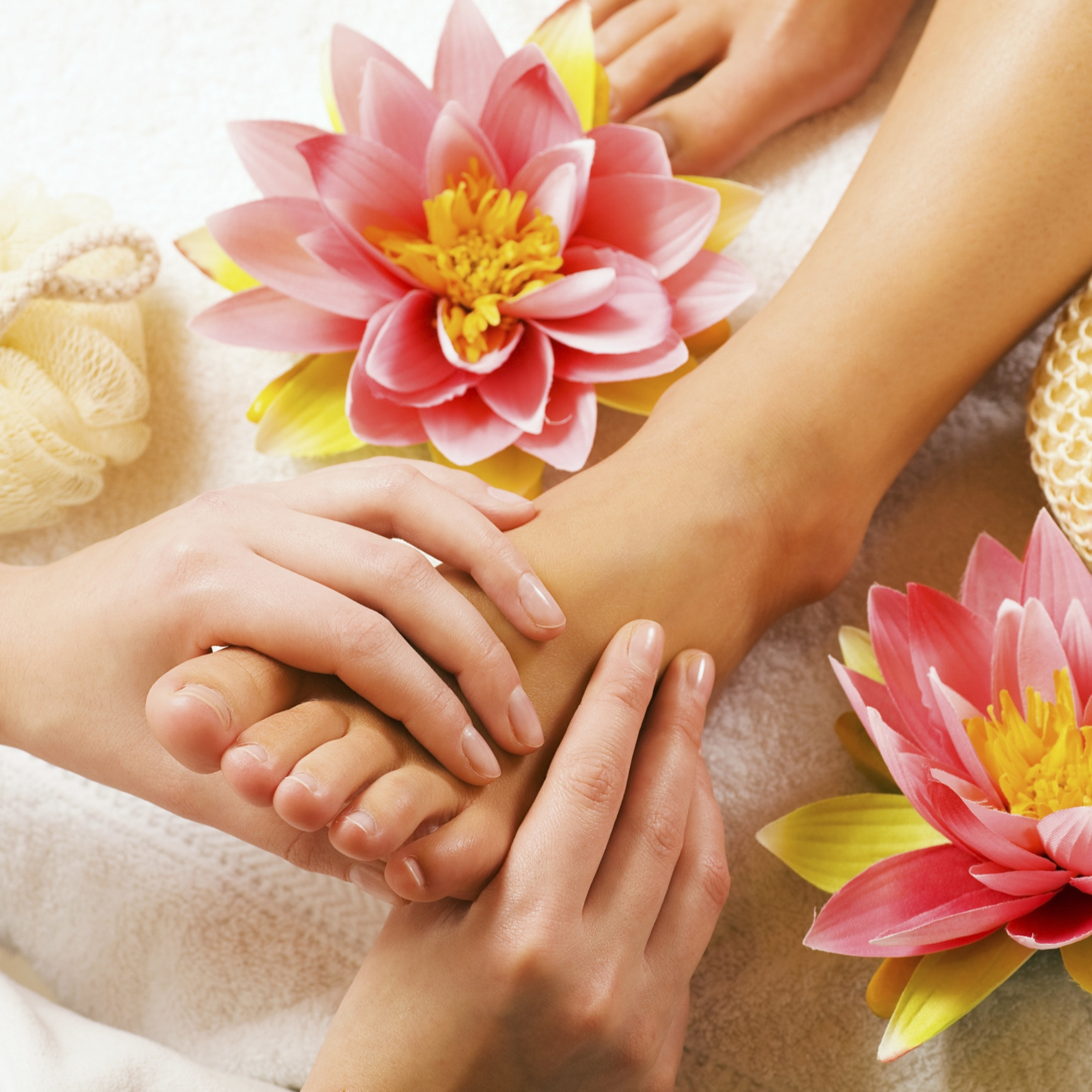 Hình ảnh Massage Body Thư Giãn Tại Ấm Brows & Spa