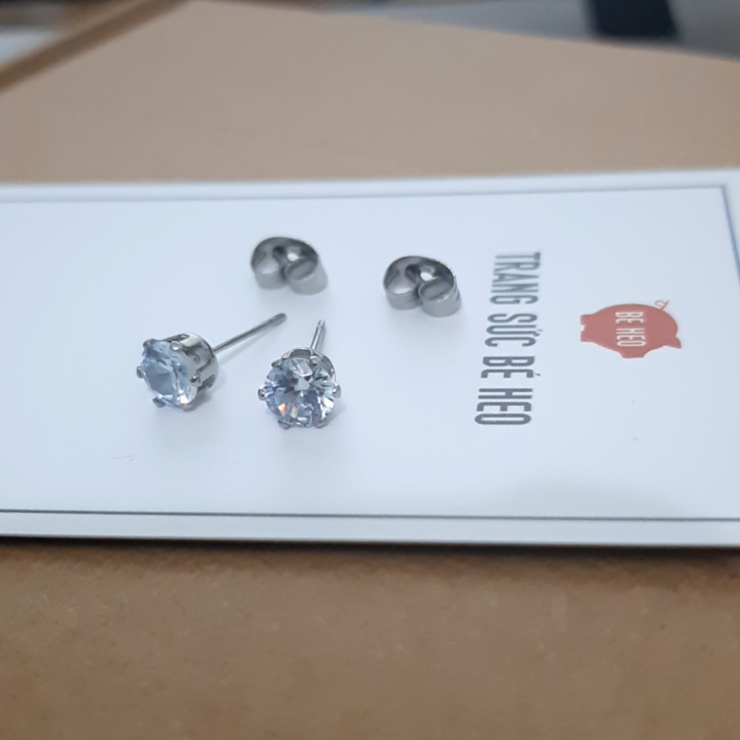 Bông tai inox nụ xinh xắn Trang sức Bé Heo BHBT498