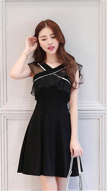 Đầm Phối Lưới Form Xòe Duyên Dáng